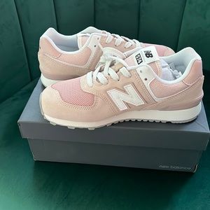 Brand New. Never worn kids New Balance 574 2.5 Quartz Pink White